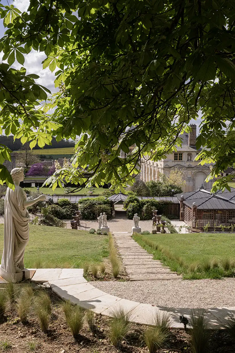 het park tijdens een huwelijksreceptie