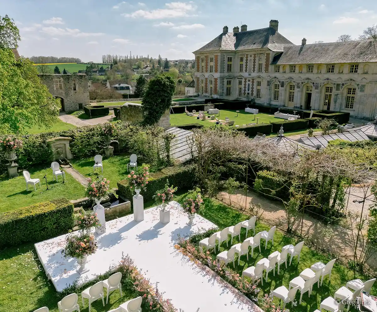 organisatie van het kasteel voor een bruiloft