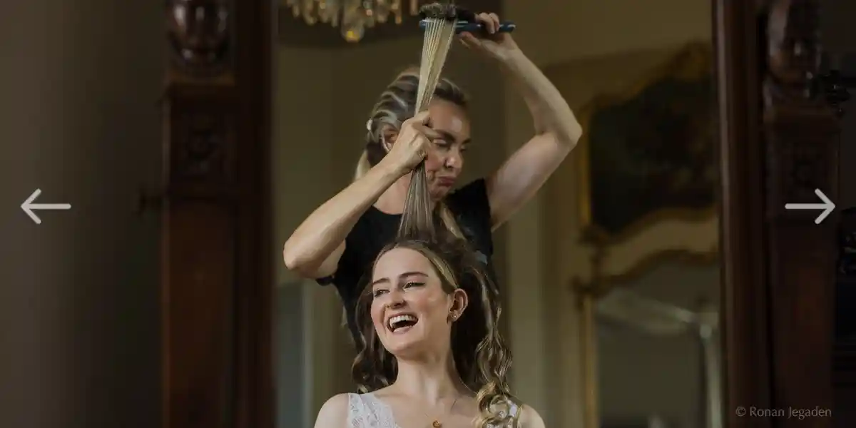 kapsel en make-up in het kasteel