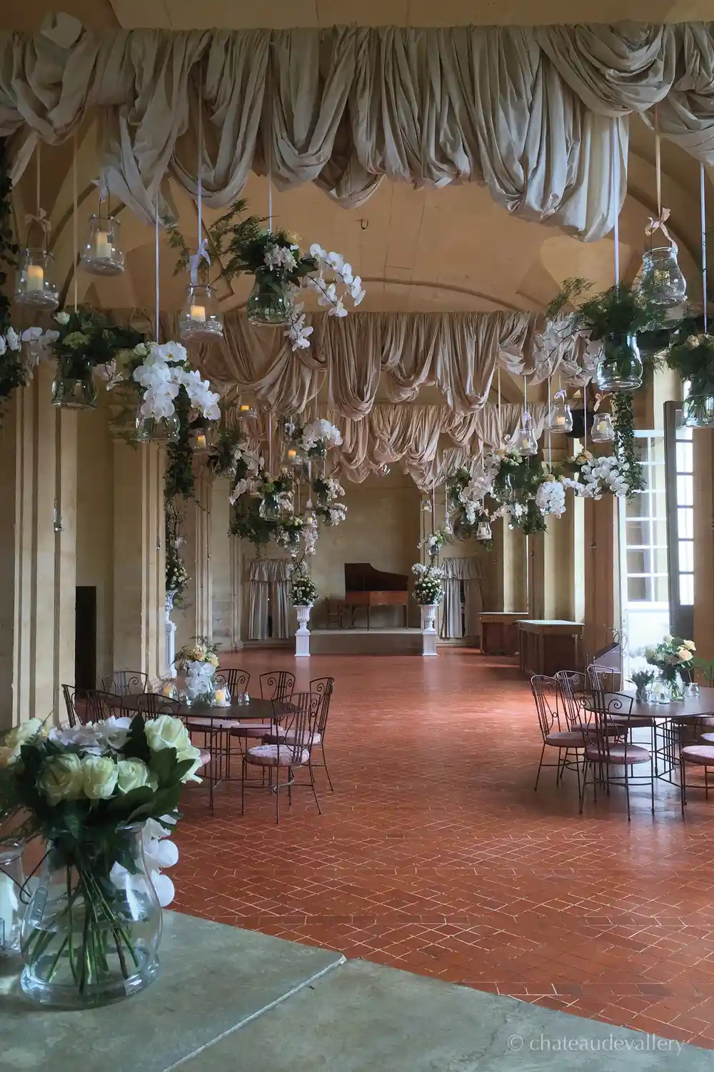 zaal ingericht door een weddingplanner
