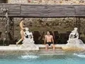 la piscine du château au nord de la Bourgogne