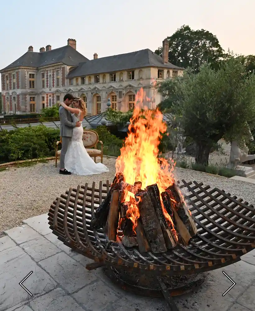 freudenfeuer am Ende einer Hochzeit