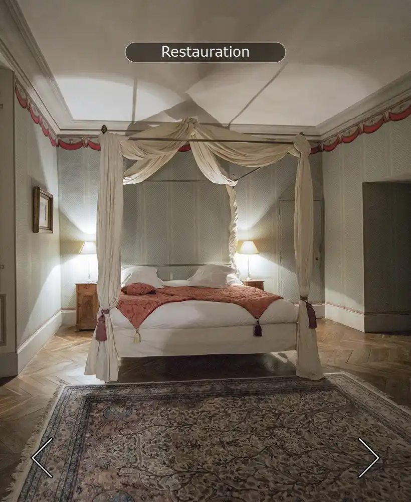Restauration bedroom in the Renaissance part of Château de Vallery