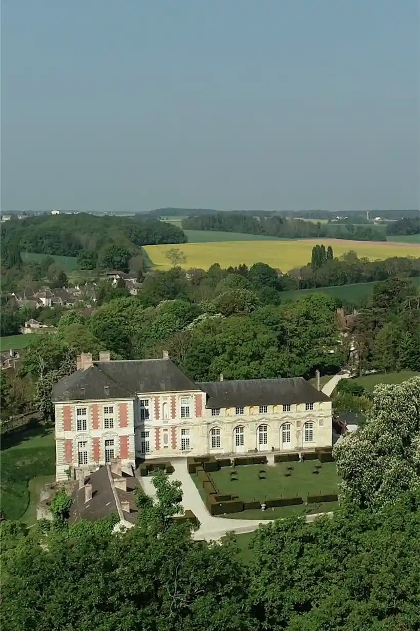 vue aérienne du Château de Vallery