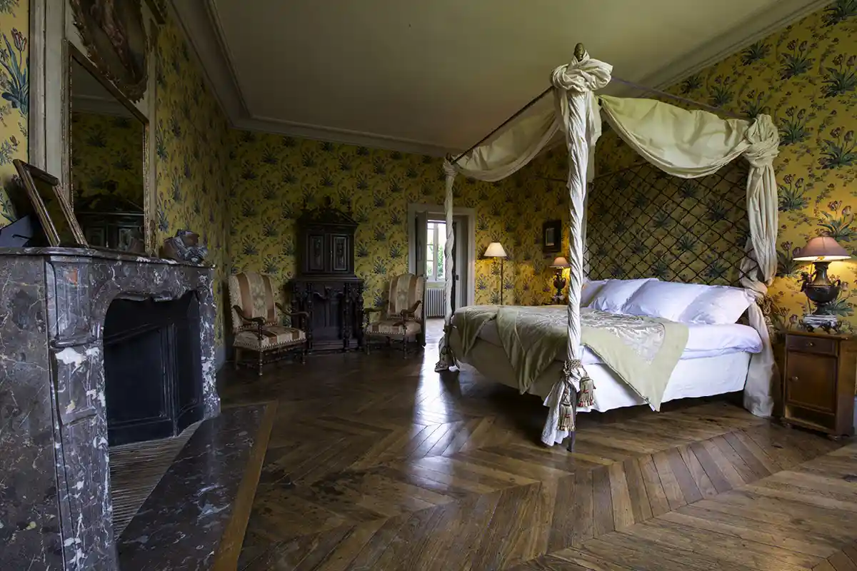 Tulipe room, one of the 28 bedrooms of the chateau