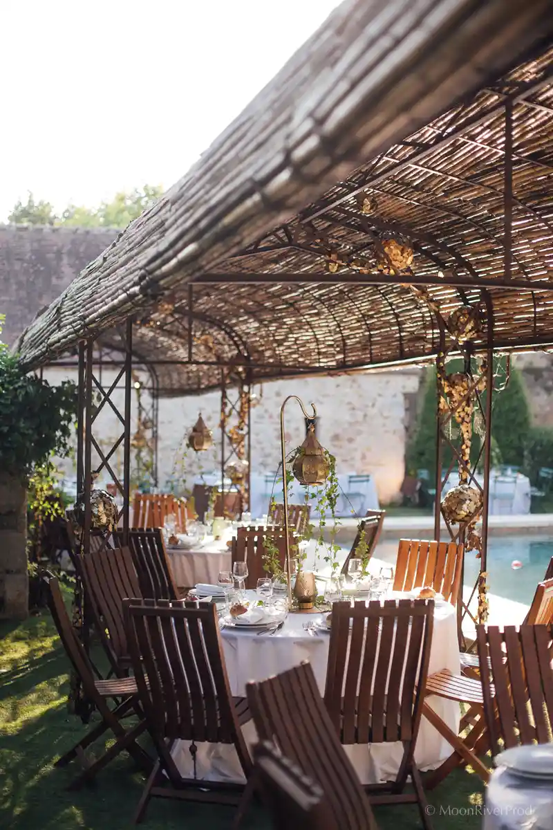 piscine à la veille d'un mariage au château