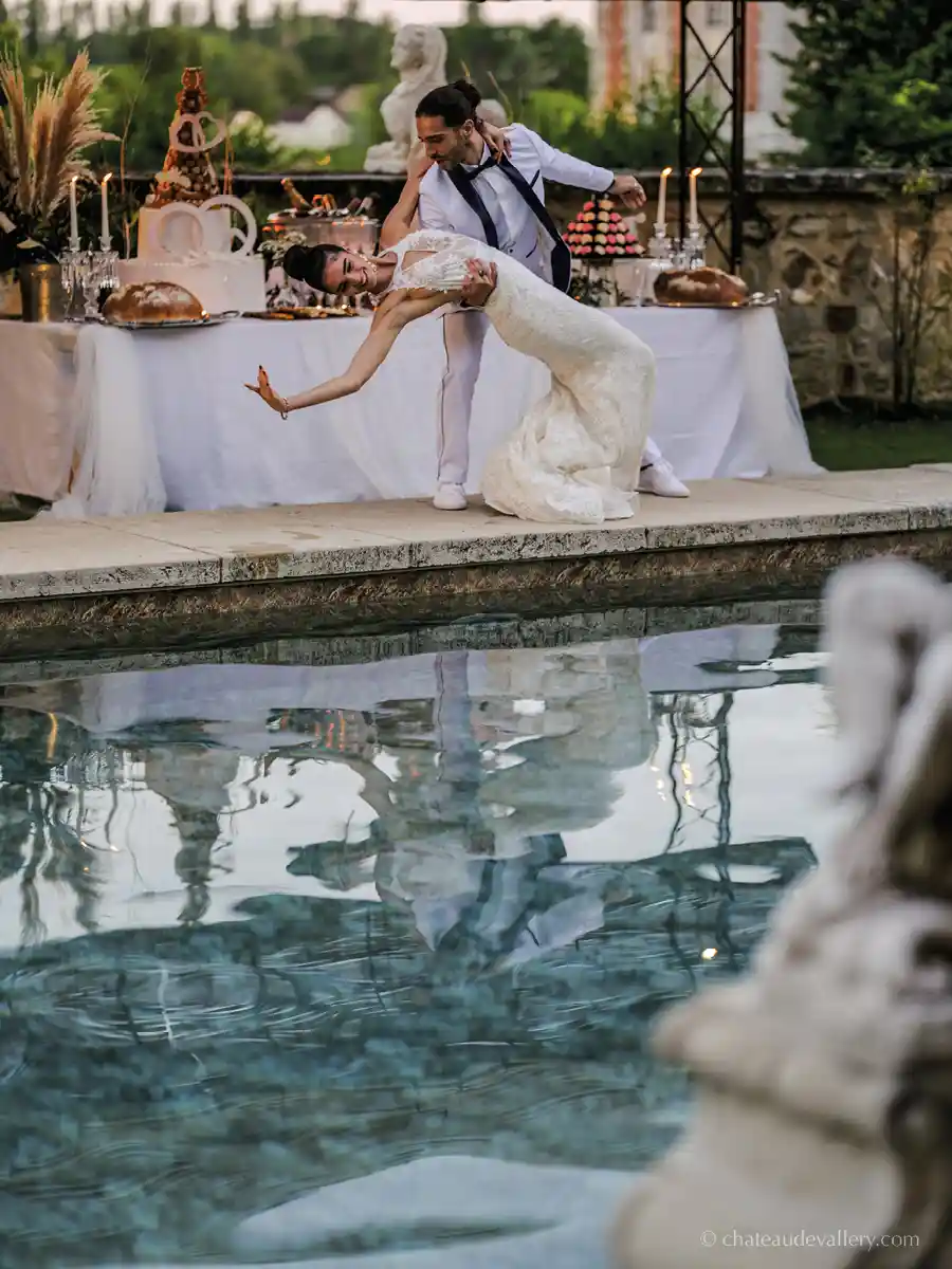 two lovers close to the pool