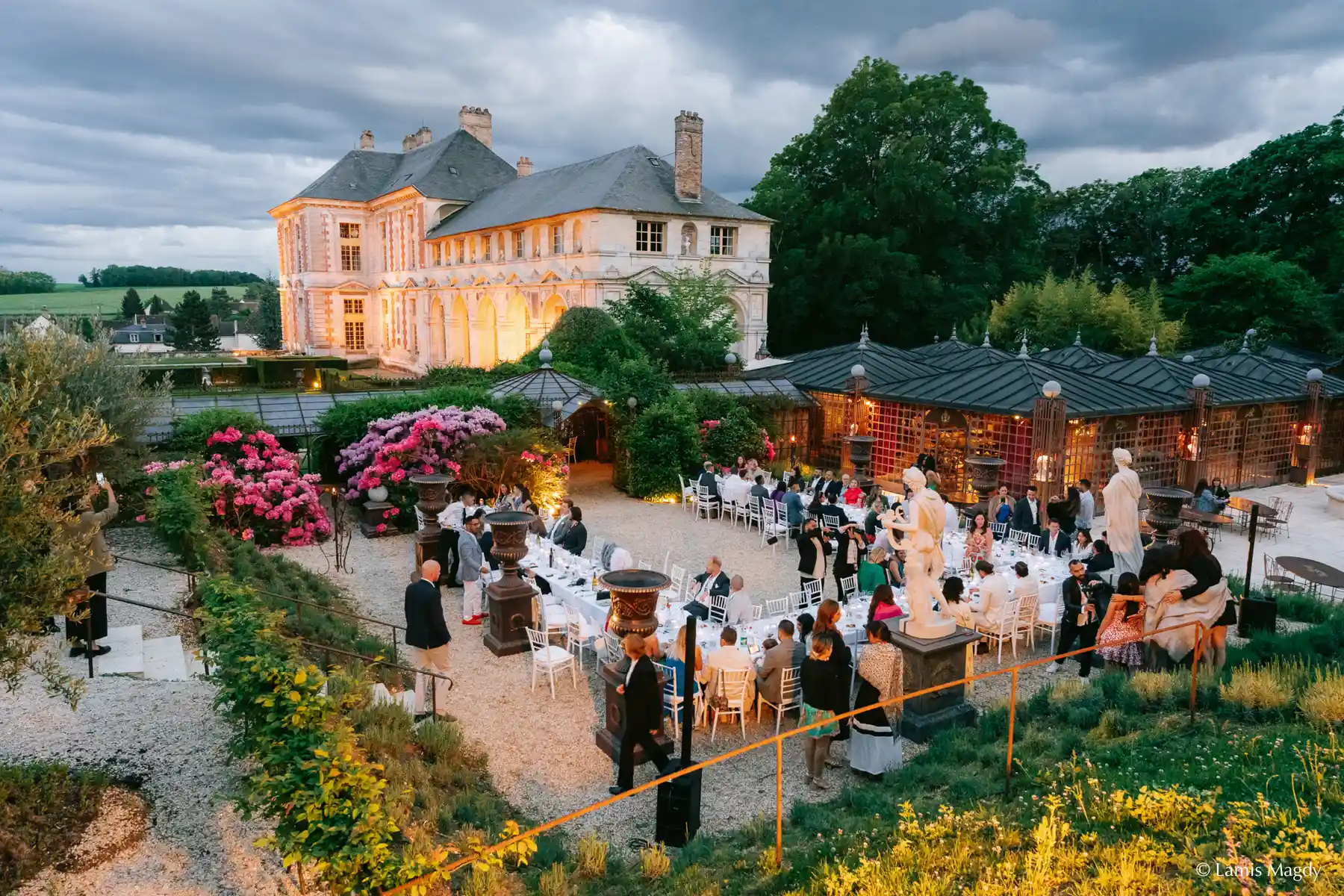 wedding cocktail in the garden
