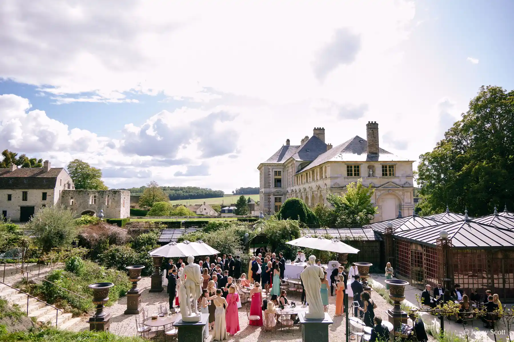 international wedding party in the Hanging Gardens