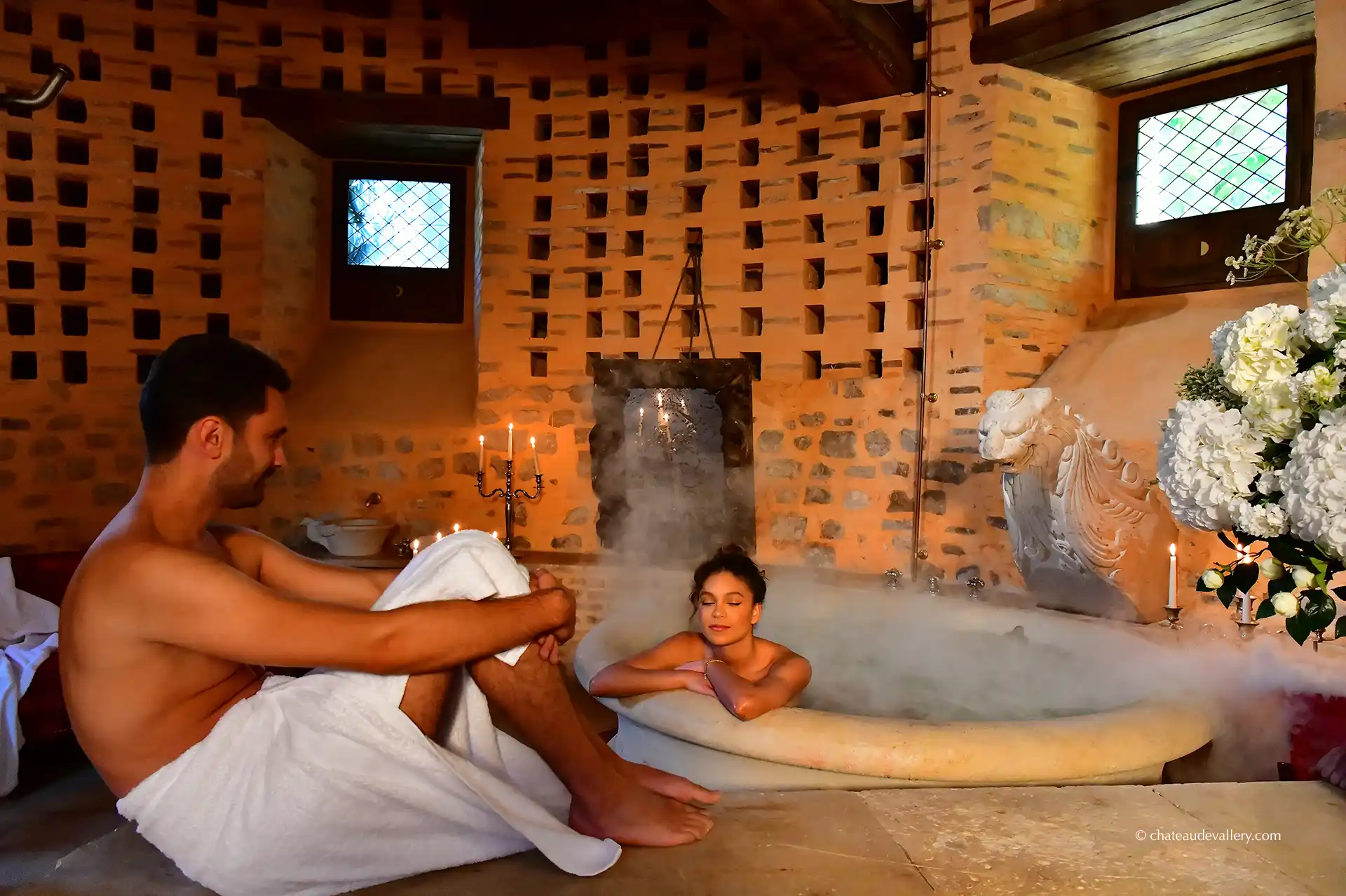 shooting in bath of the nuptial suite