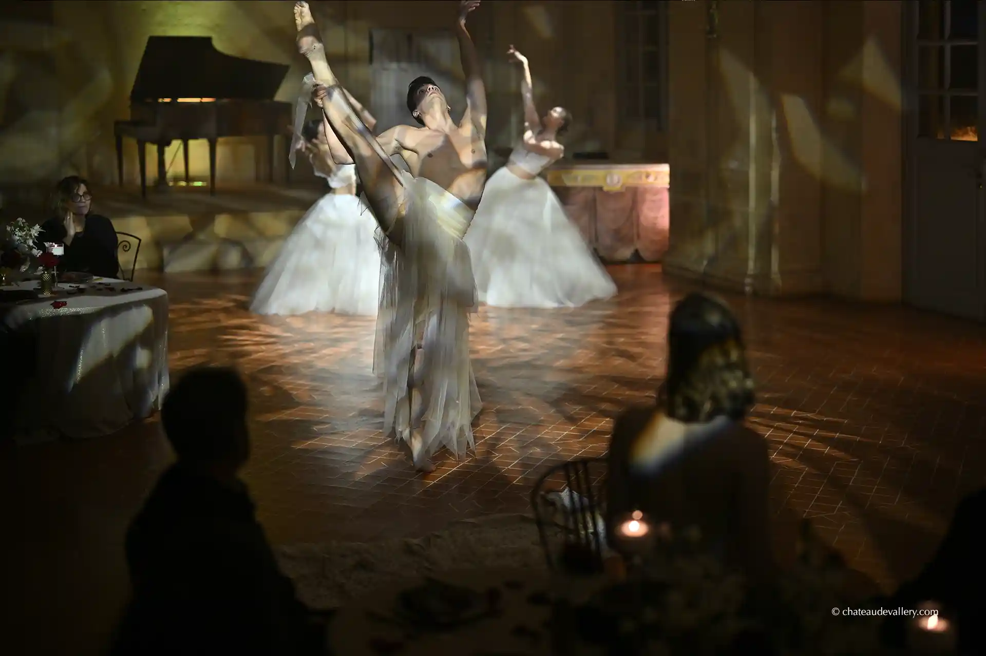 dance, an animation for wedding