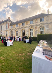 Entre Mets et Fragrances caterer at the chateau