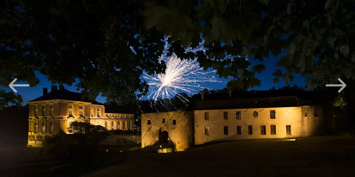 nachtkasteel de dag voor een receptie in Ile-de-France