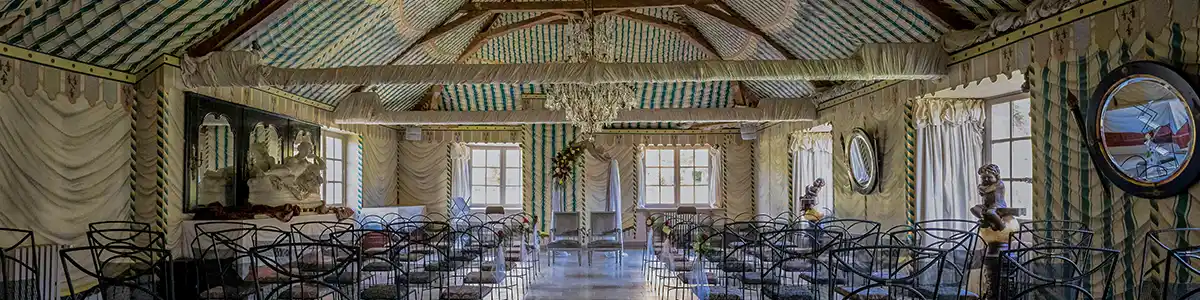 Bröllopspremiär på slottet: Salle des Tentures.