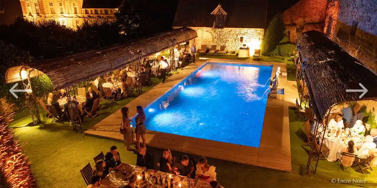 the Grand Bassin of Château de Vallery, wedding venue