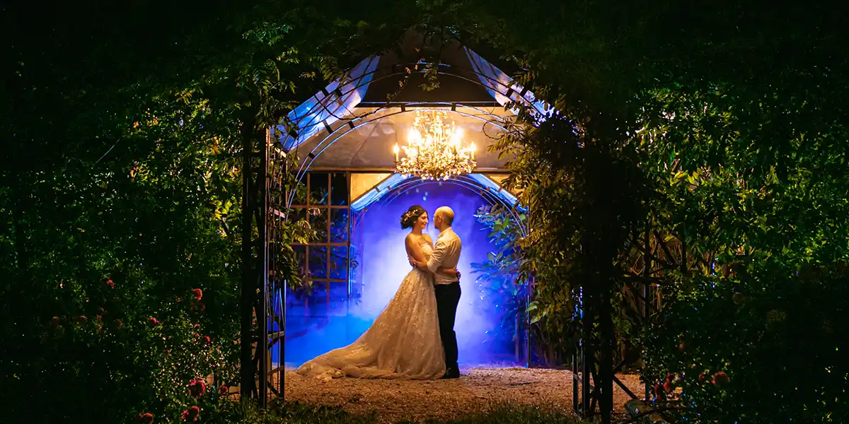 Hochzeitsessen im Schlosspark mit Blick auf die Closerie